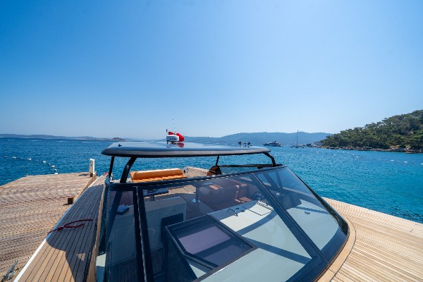 2025 MOTOR YACHT 18.5 M