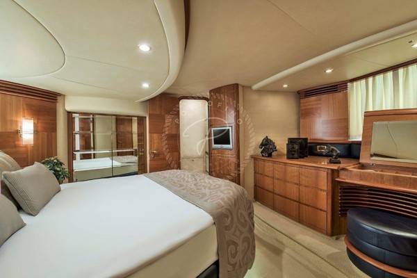 2005 AZIMUT 62