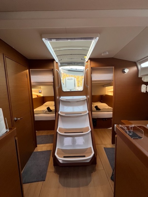 2023 JEANNEAU SUN ODYSSEY 440
