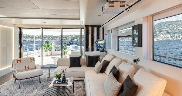 2024 MOTOR YACHT 37 M