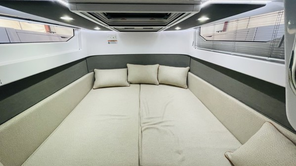 2021 AXOPAR 37 XC CROSS CABIN BRABUS LINE