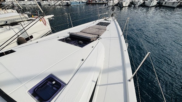 2018 JEANNEAU 54