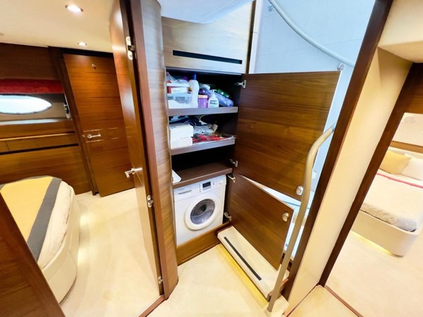 2015 PRINCESS 88