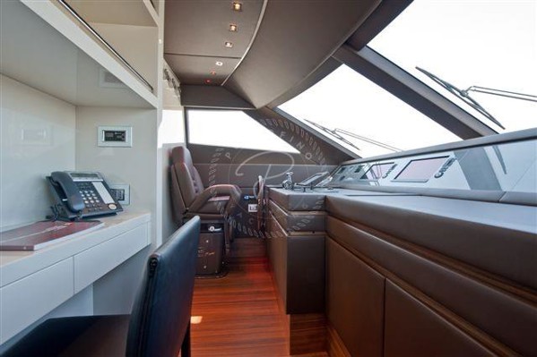 2012 SANLORENZO SL82