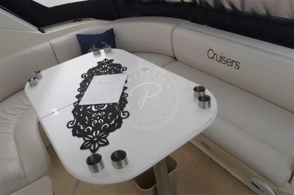 2005 CRUISERS YACHTS 400