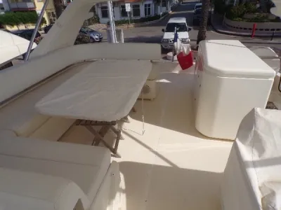 2009 FERRETTI YACHTS 630