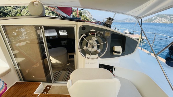 2005 FOUNTAINE PAJOT ATHENA 38