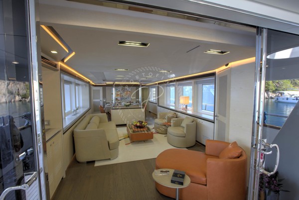 2014 HG YACHT 32M