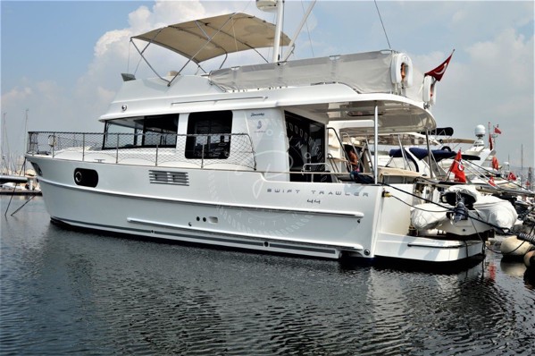 2015 BENETEAU SWIFT TRAWLER 44