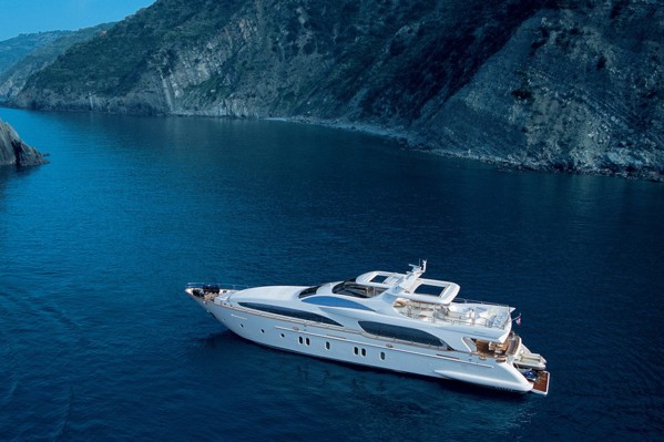 AZIMUT GRANDE 116