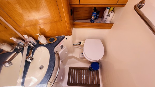 2008 BAVARIA VISION 50