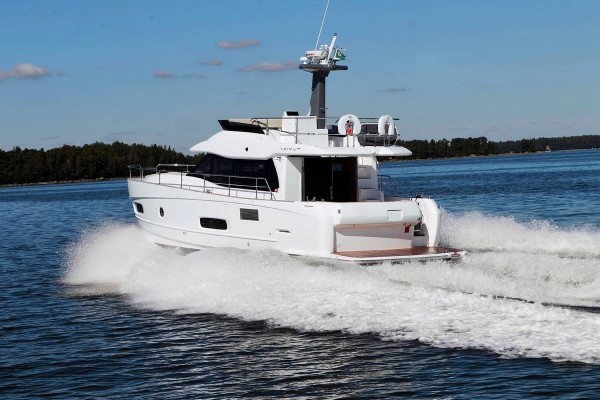 2015 AZIMUT MAGELLANO 43