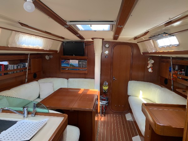 2005 DUFOUR 44
