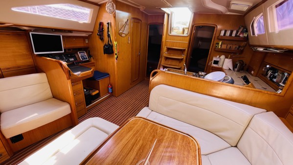 2008 BAVARIA VISION 50