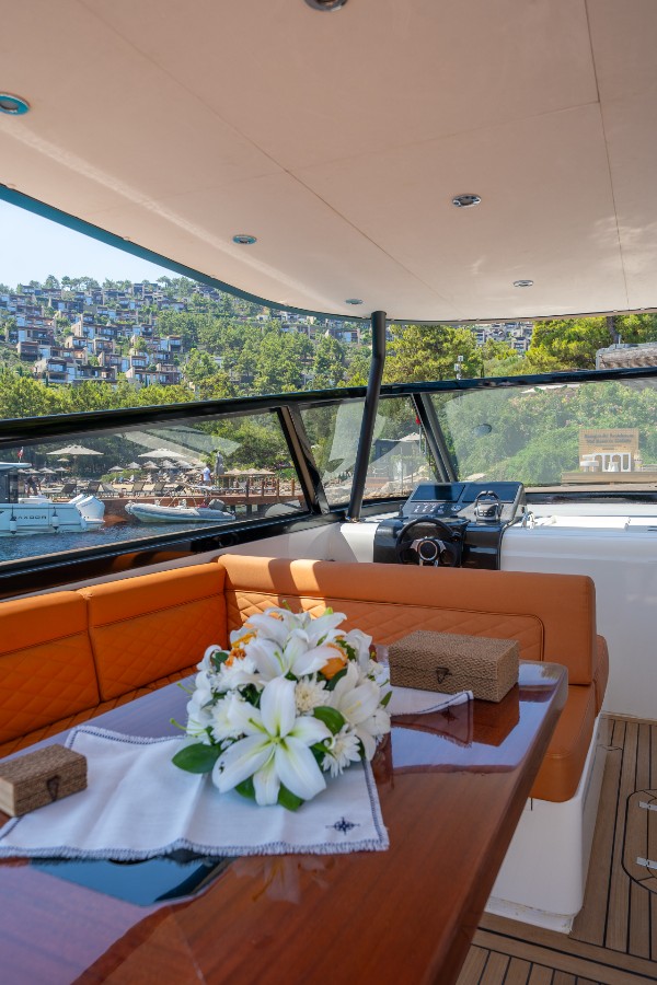 2025 MOTOR YACHT 18.5 M