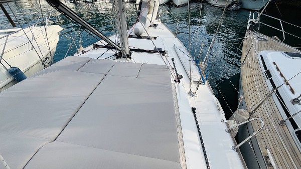 2013 JEANNEAU SUN ODYSSEY 469