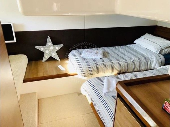 2013 SEALINE F42