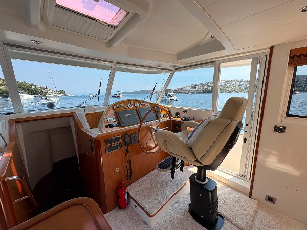 2011 BENETEAU SWIFT TRAWLER 52