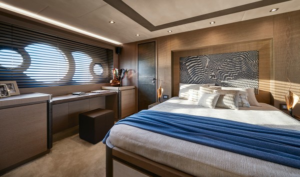 2019 MONTE CARLO YACHT 80