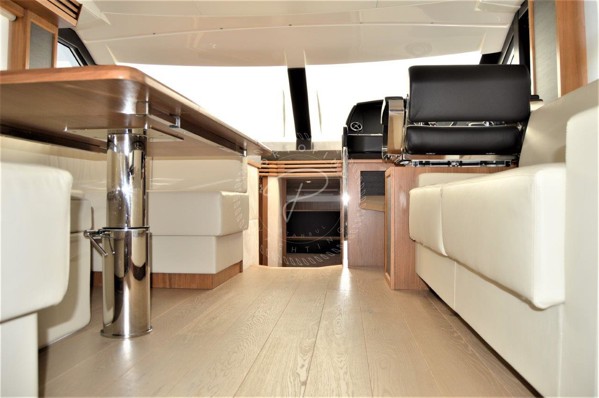 2014 ABSOLUTE 52 FLY