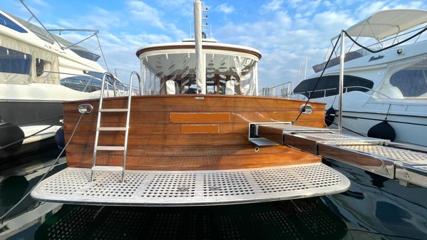 2009 TAKA YACHTS LOBSTER 18M