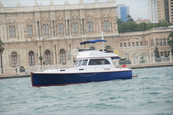 2009 LARUS 42 FLY