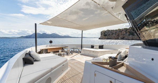 2024 MOTOR YACHT 37 M