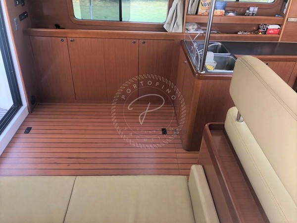 2010 BENETEAU SWIFT TRAWLER 34