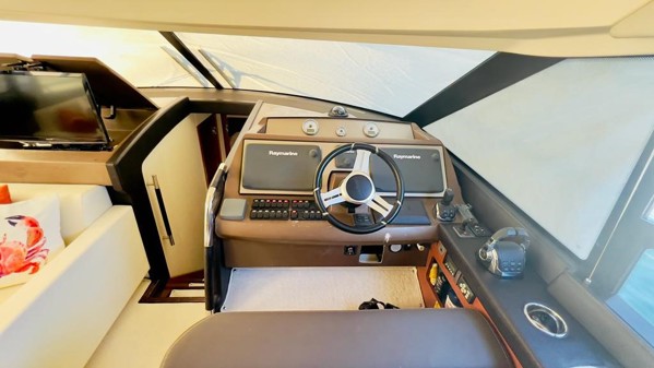 2014 PRESTIGE 500 FLY