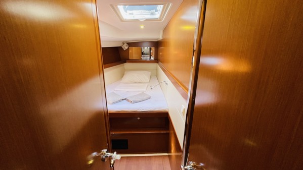 2011 BENETEAU OCEANIS 50