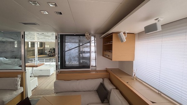 2015 LAGOON 560 S2