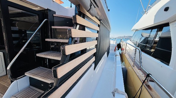 2025 AZIMUT MAGELLANO 60