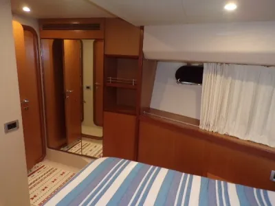 2009 FERRETTI YACHTS 630