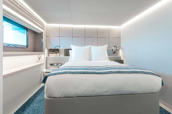 2022 MOTOR YACHT 37M