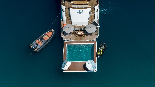 2009/2022 MOTOR YACHT 35M 