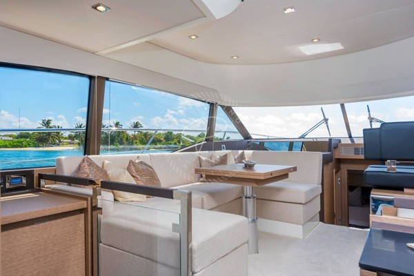 2021 PRESTIGE 460 FLY