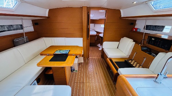 2013 JEANNEAU SUN ODYSSEY 469