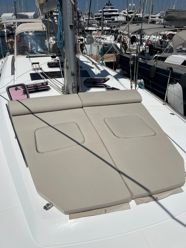 2012 BENETEAU OCEANIS 54