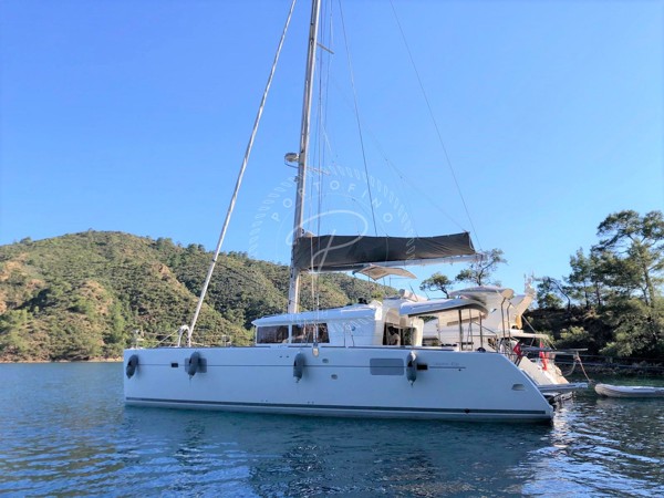 2011 LAGOON 450