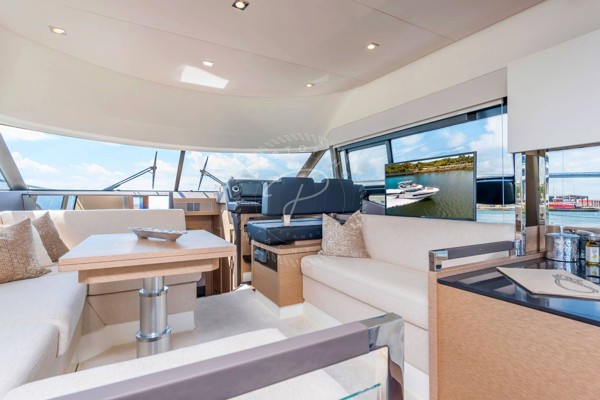 2021 PRESTIGE 460 FLY