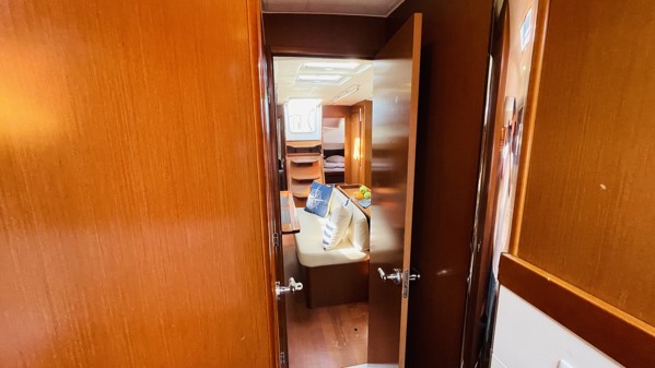 2011 BENETEAU OCEANIS 50