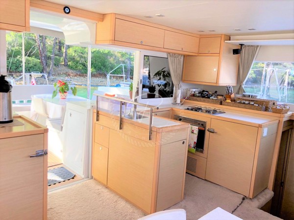 2011 LAGOON 450
