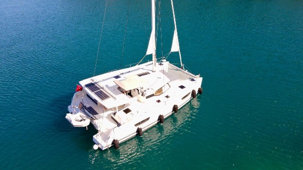 2019 FOUNTAINE PAJOT LUCIA 11.73 M 
