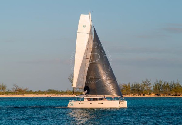 2020 LAGOON 52 F 