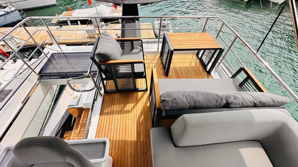 2019 AZIMUT S7