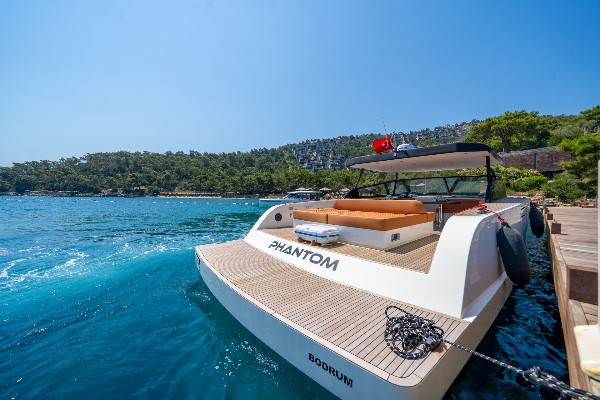 2025 MOTOR YACHT 18.5 M