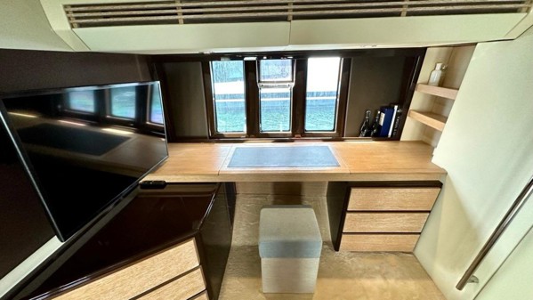 2009 AZIMUT 58