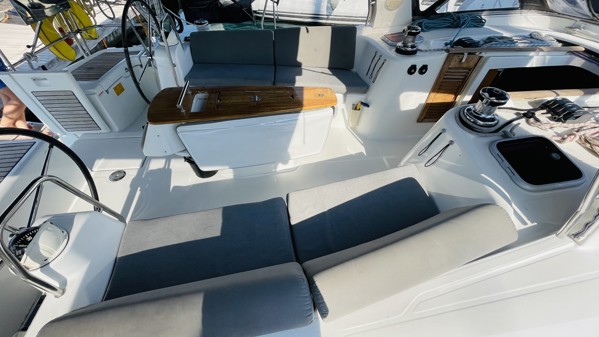 2011 BENETEAU OCEANIS 50