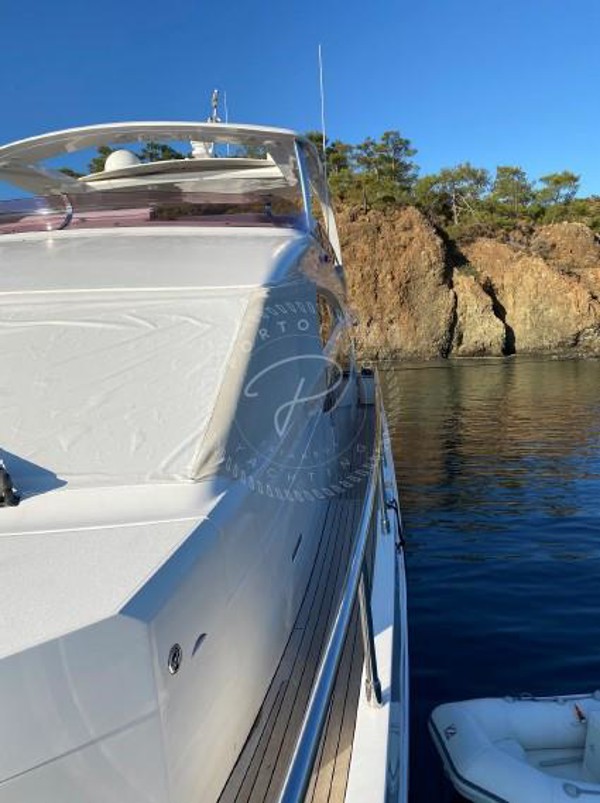 2010 PRINCESS 85