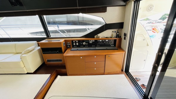 2011 PRESTIGE 60 FLY